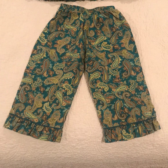 Two piece paisley outfit for toddlers - Picture 2 of 3